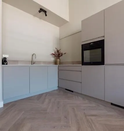 Vakantiehuis High End 2 Bedroom Family With Ac Tilburg