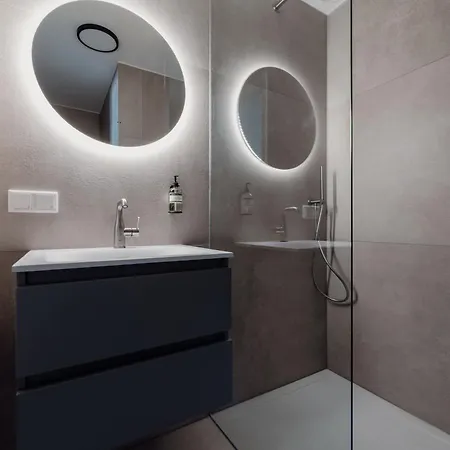 High End 2 Bedroom Family With Ac Tilburg